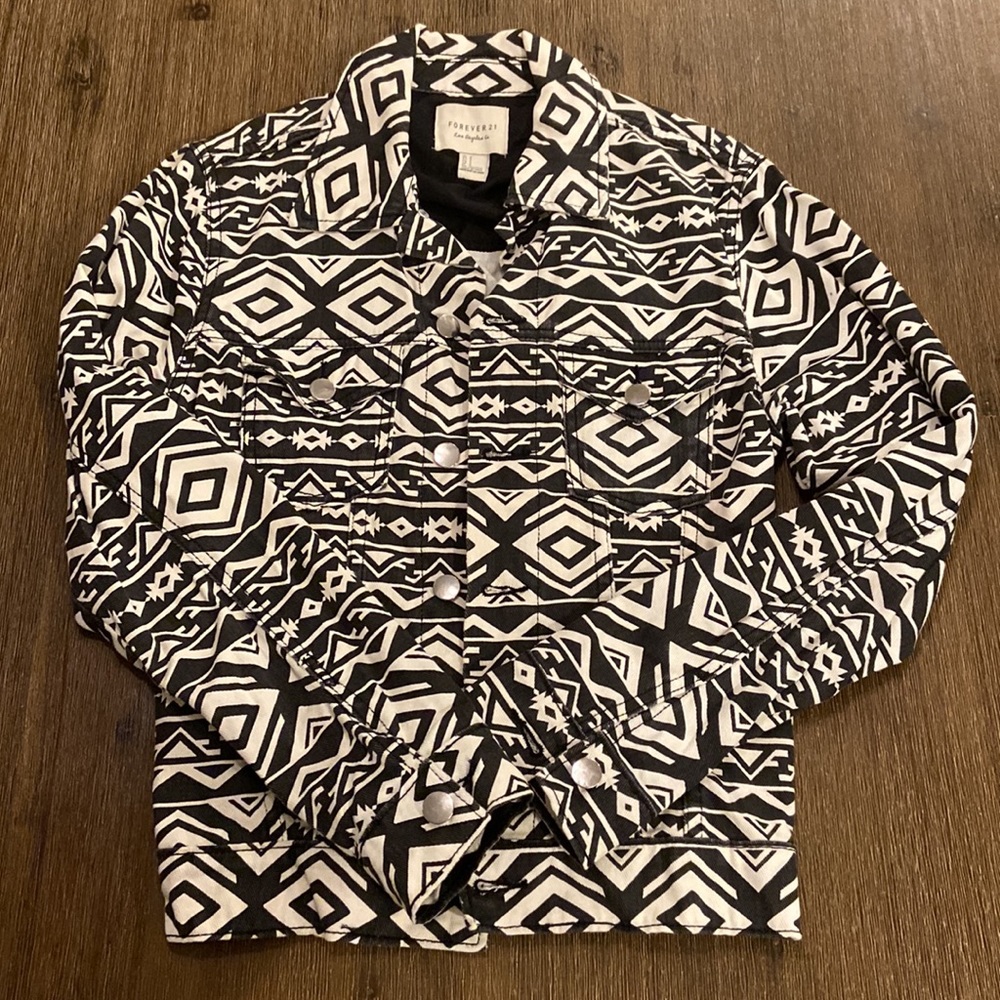 FOREVER 21 LA / CA Tribal Aztec Print Jean Jacket